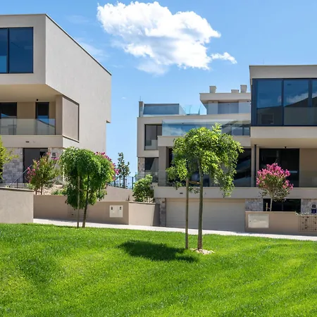 Petram Deluxe With Rooftop Pool-4 By Interhome * Savudrija