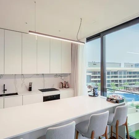 Petram Deluxe With Rooftop Pool-4 By Interhome بيت للعطل *